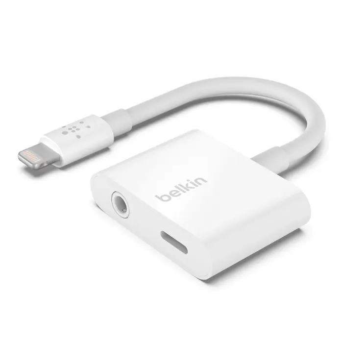 19c7646be27919f_F8J212btWHT_ROCKSTAR_3-5mm_Audio_Charge_FPK_Shot_01_WEB.webp