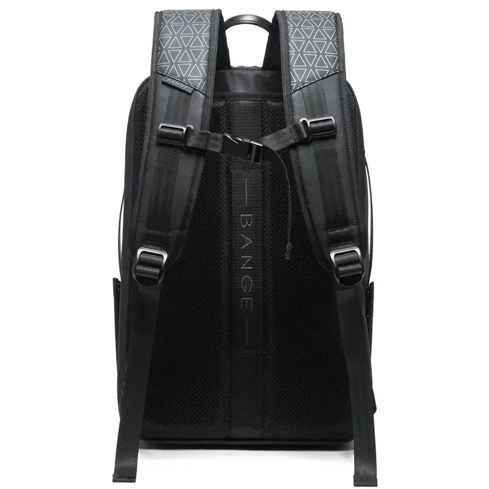 Zenith_Backpack_Comfortable.webp
