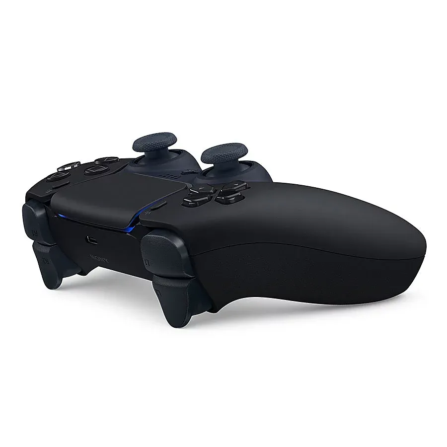 Midnight-Black-DS-USB-Bundle-hero-2-dualsense.webp