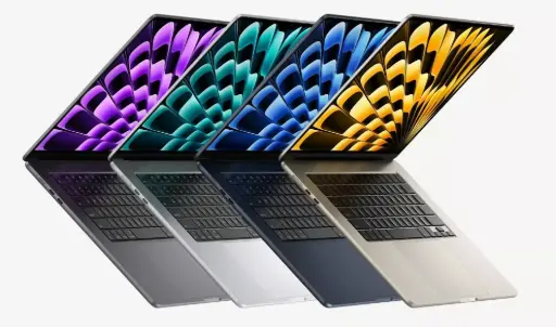 MacBook Air Apple M5 chip 13.6 10 core CPU and 8 core GPU 16GB 512GB SSD