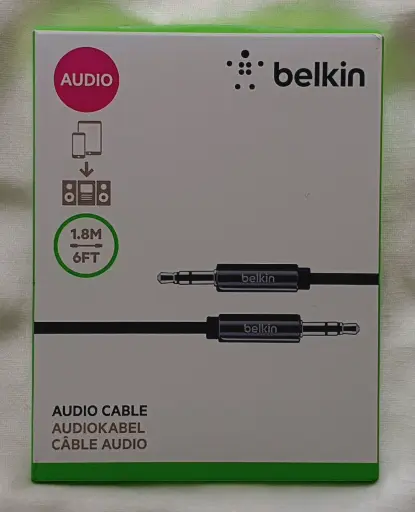 [NQ433]  Black BELKIN STEREO AUDIO CABLE 1.8M